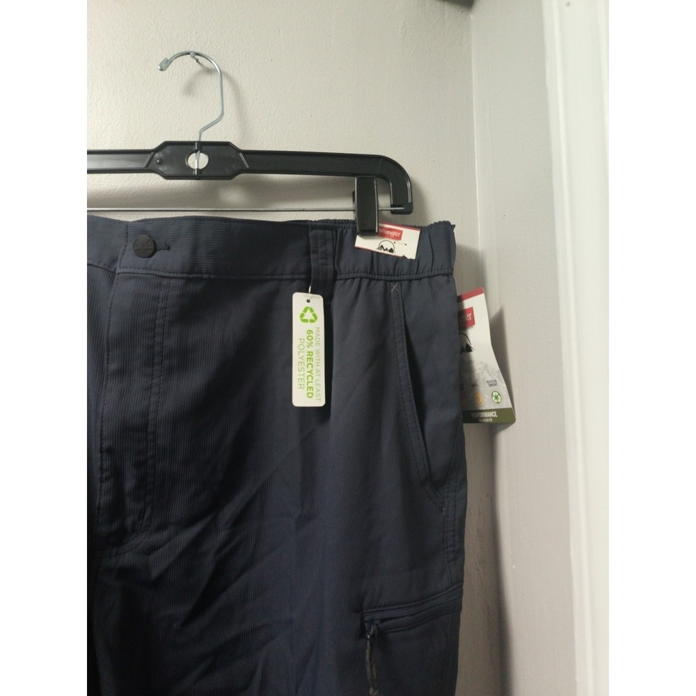 Wrangler Performance Shorts Men's Sizes Relaxed Fit - New - Blue Size 42